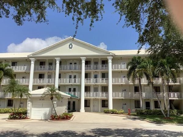 6145 Balboa Circle, Unit 105, Boca Raton, FL 33433