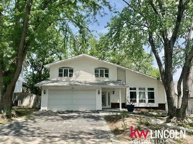 736 W Burt Drive, Lincoln, NE 68521
