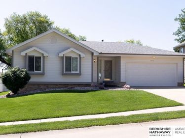 12111 Bedford Avenue, Omaha, NE 68164
