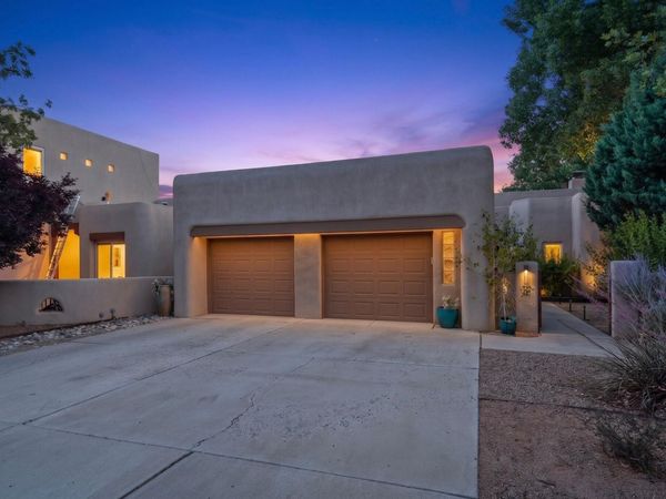 2642 Aloysia Lane NW, Albuquerque, NM 87104