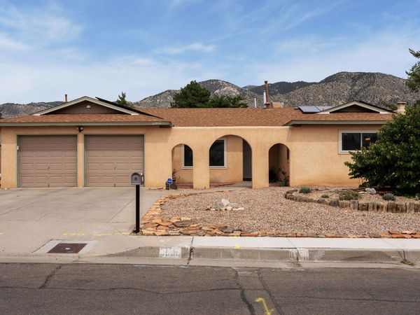 3808 La Charles Drive NE, Albuquerque, NM 87111