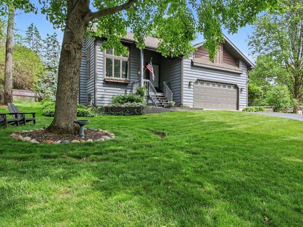 2752 Sunswept Court, Valparaiso, IN 46383
