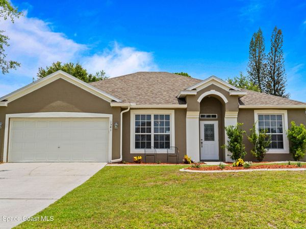 1541 Gardenton Street NW , Palm Bay, FL 32907