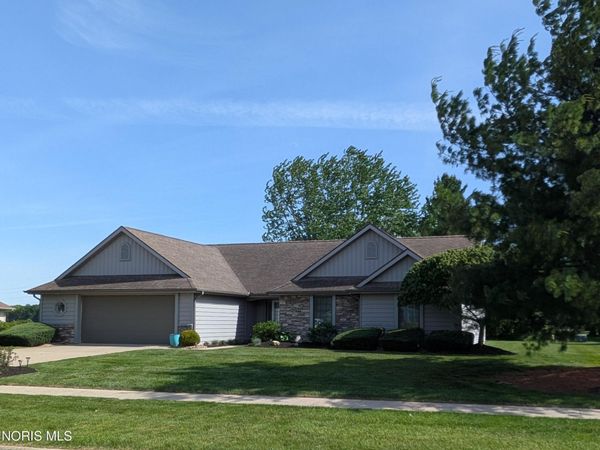 705 Briarwood Lane, Bryan, OH 43506