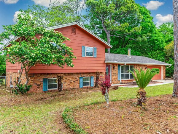 11 Birch Avenue, Shalimar, FL 32579