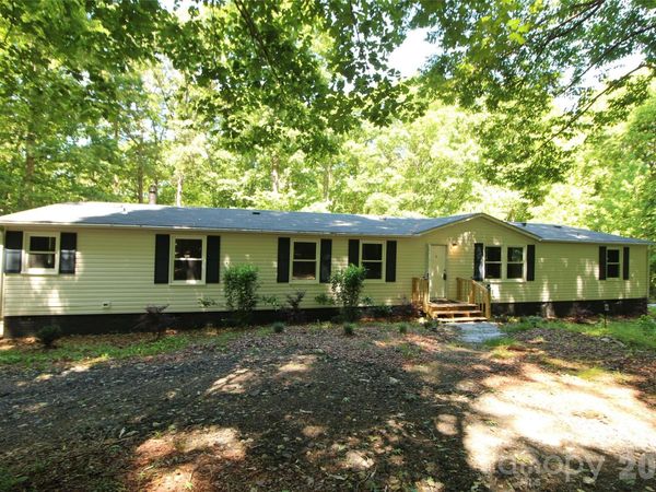 1320 Smith Woods Lane , Hickory Grove, SC 29717