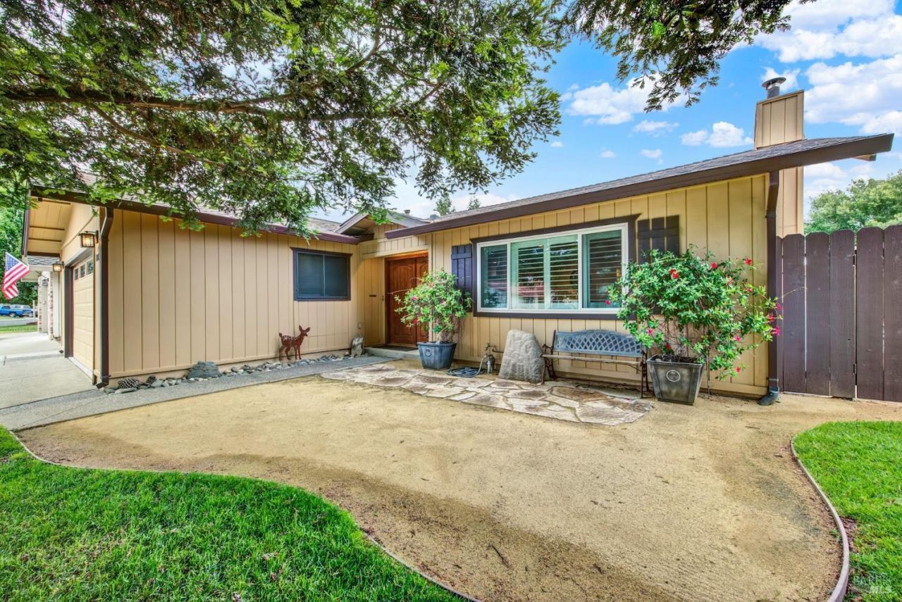 1000 Weyand Way, Dixon, CA 95620 Main Photo
