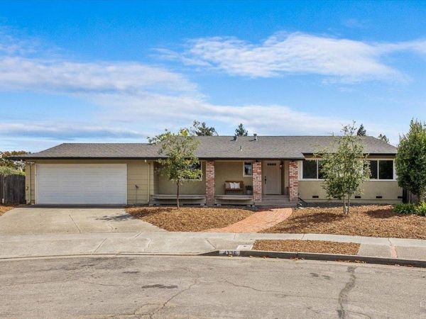 4336 Leafwood Circle W, Santa Rosa, CA 95405