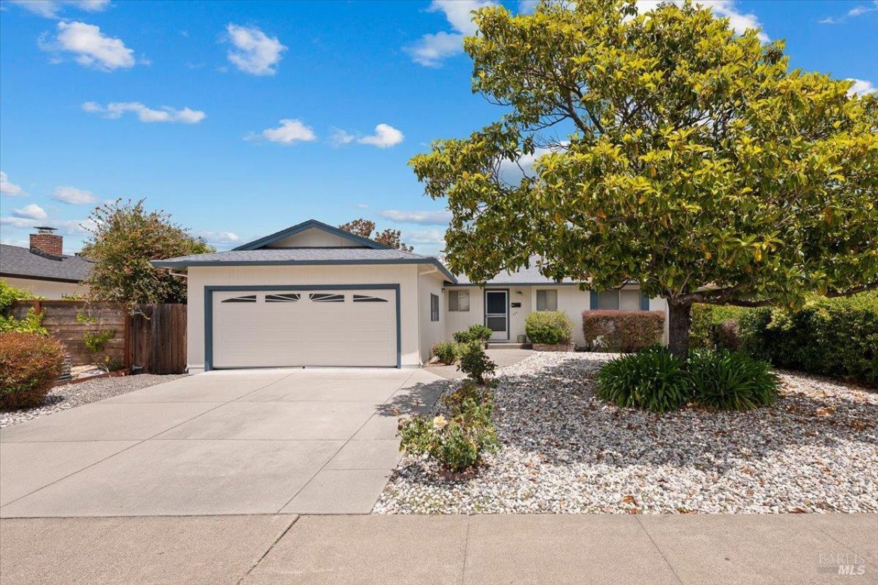 405 Ely Boulevard S, Petaluma, CA 94954 Main Photo