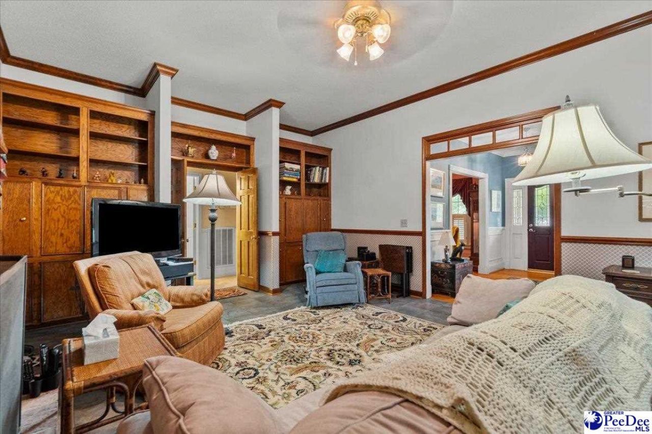 1352 Cottingham Photo 26