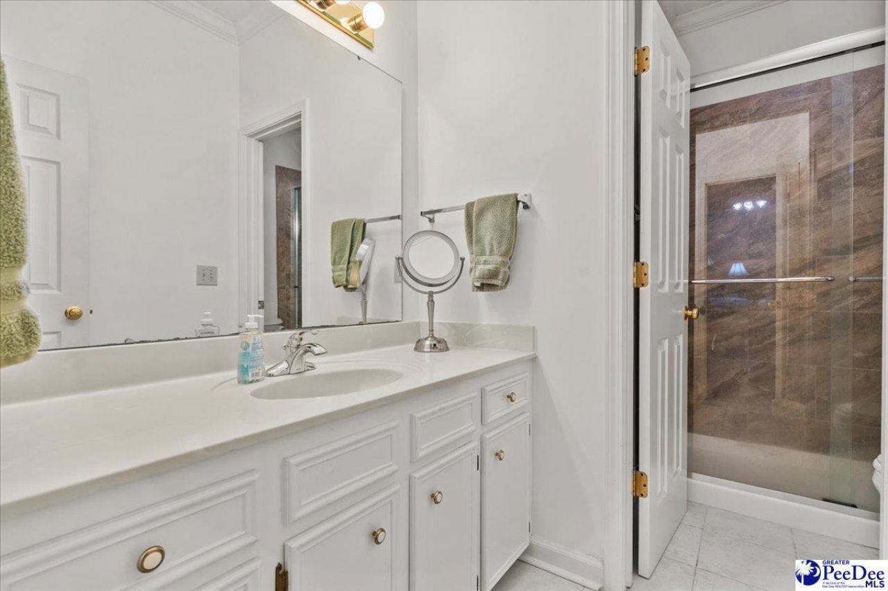 1352 Cottingham Photo 30