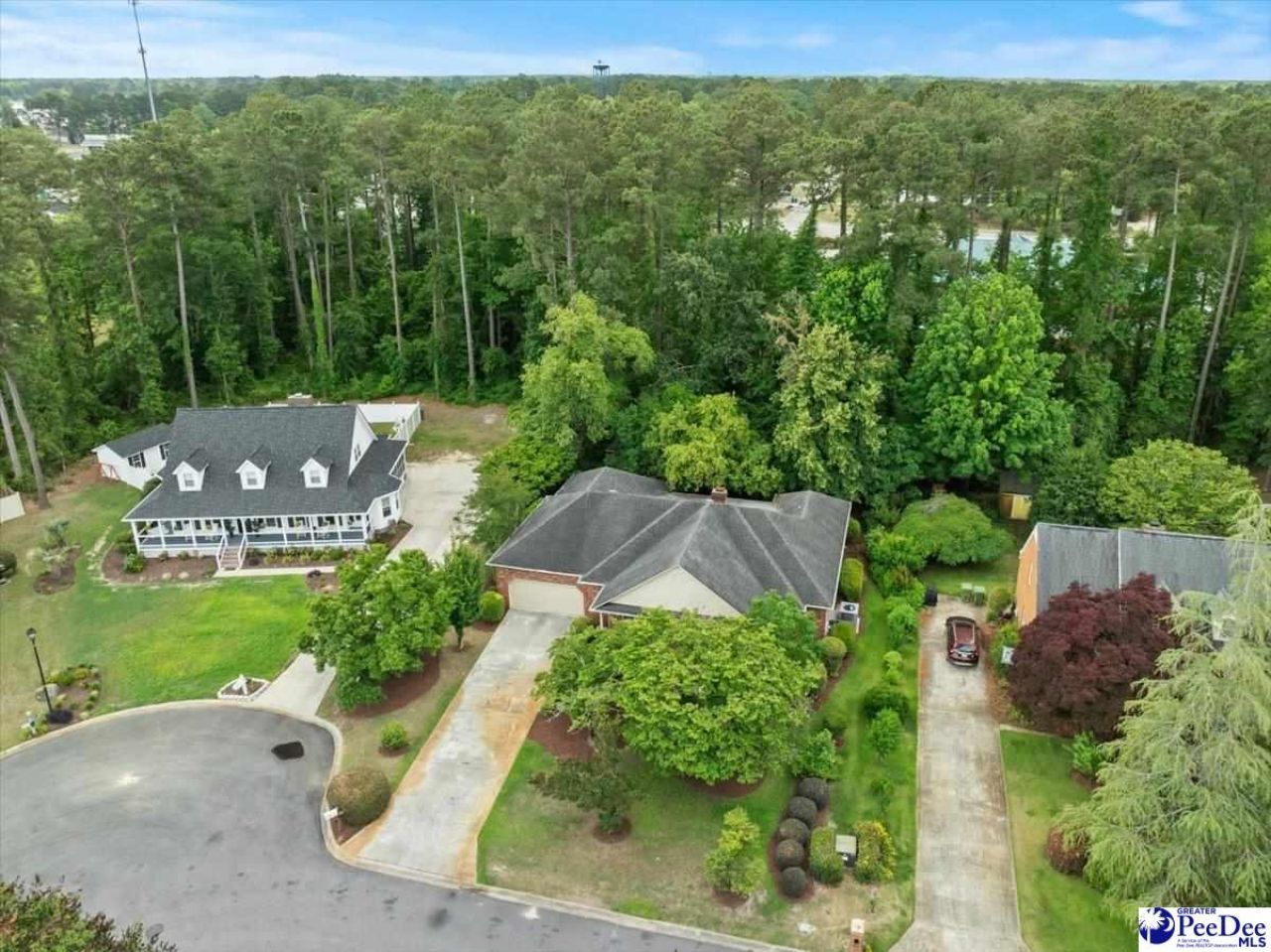1352 Cottingham Photo 4