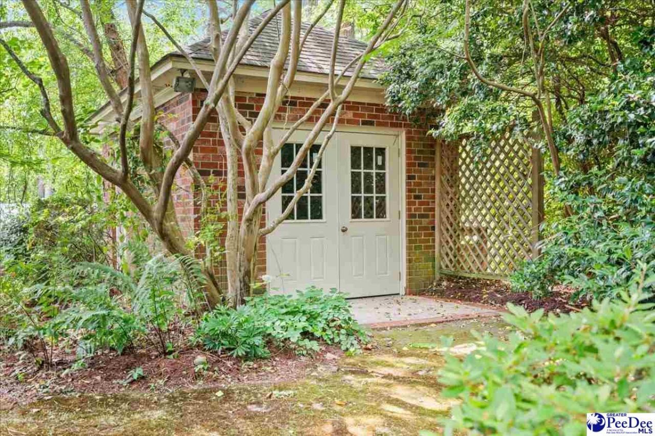 1352 Cottingham Photo 45