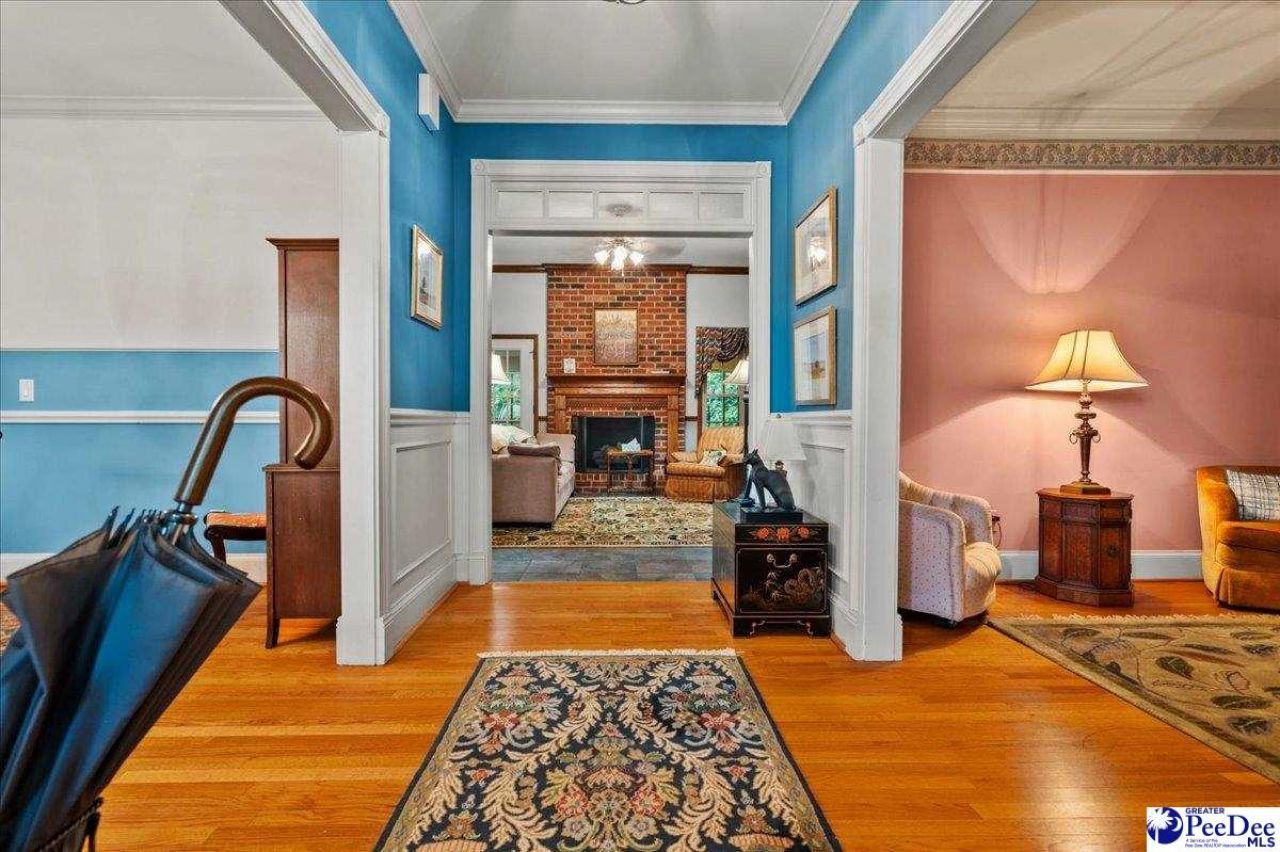 1352 Cottingham Photo 9