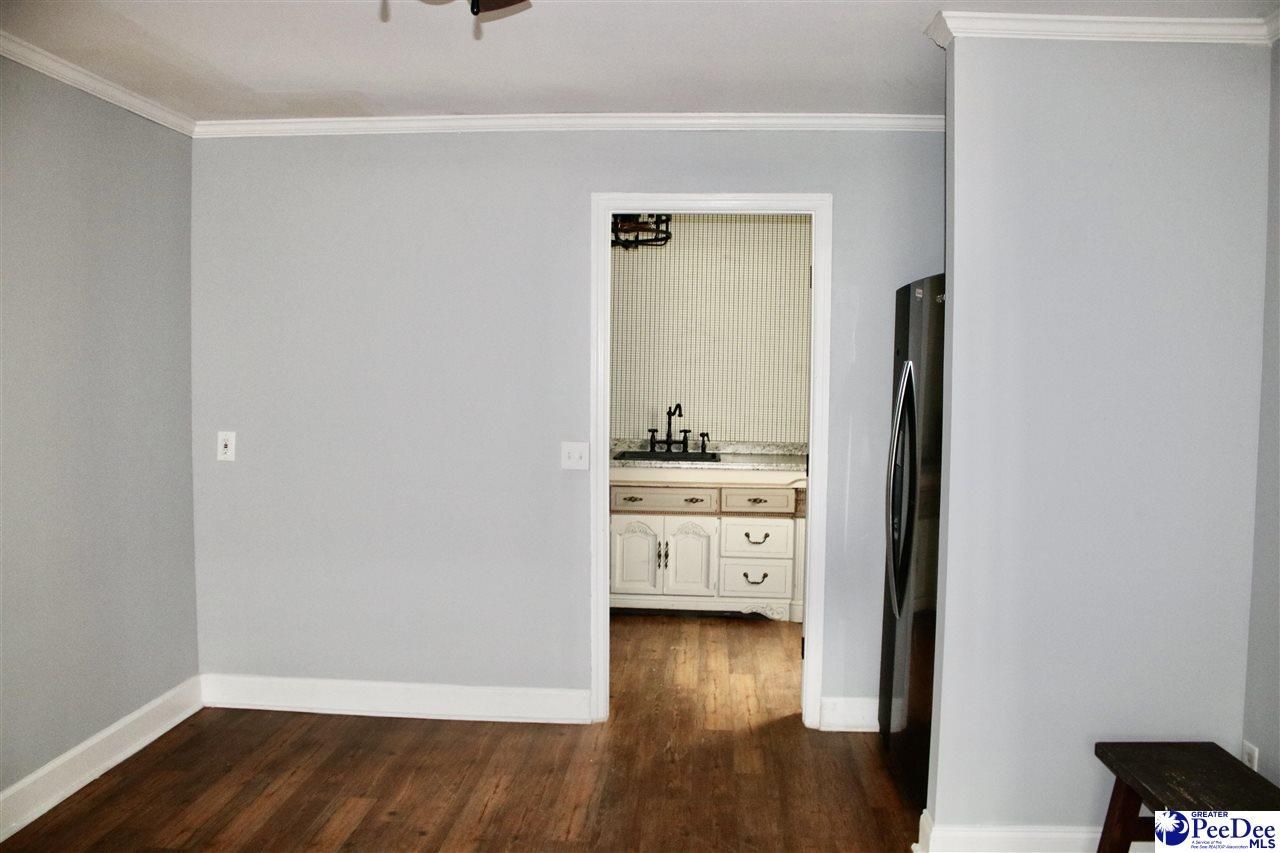 2150 Green Rd Photo 8