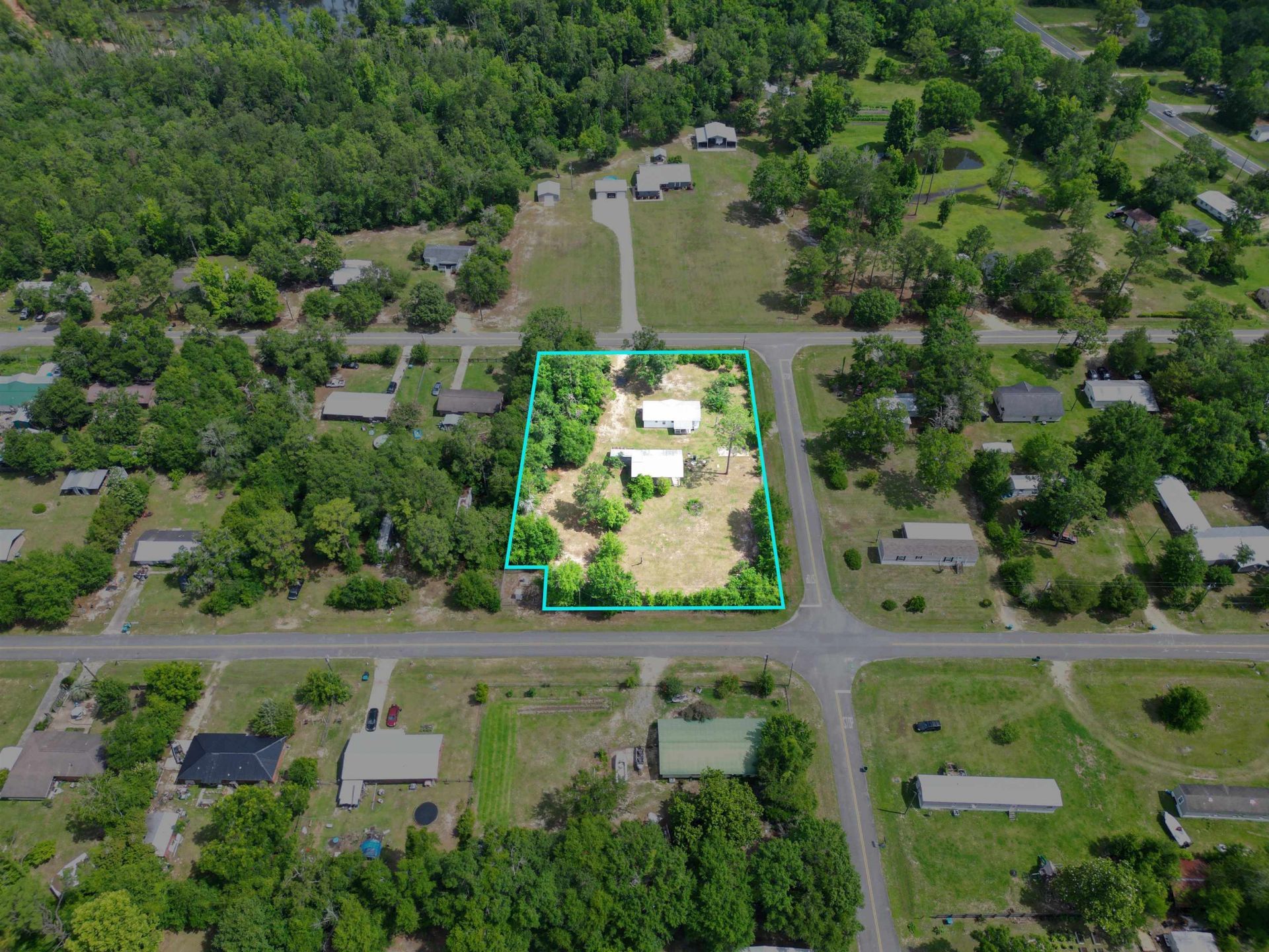 10461 NW 1st Street , Bristol, FL 32321 Photo
