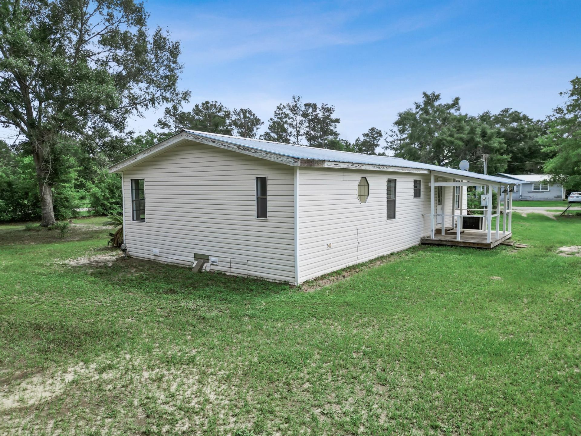 10461 NW 1st Street , Bristol, FL 32321 Photo