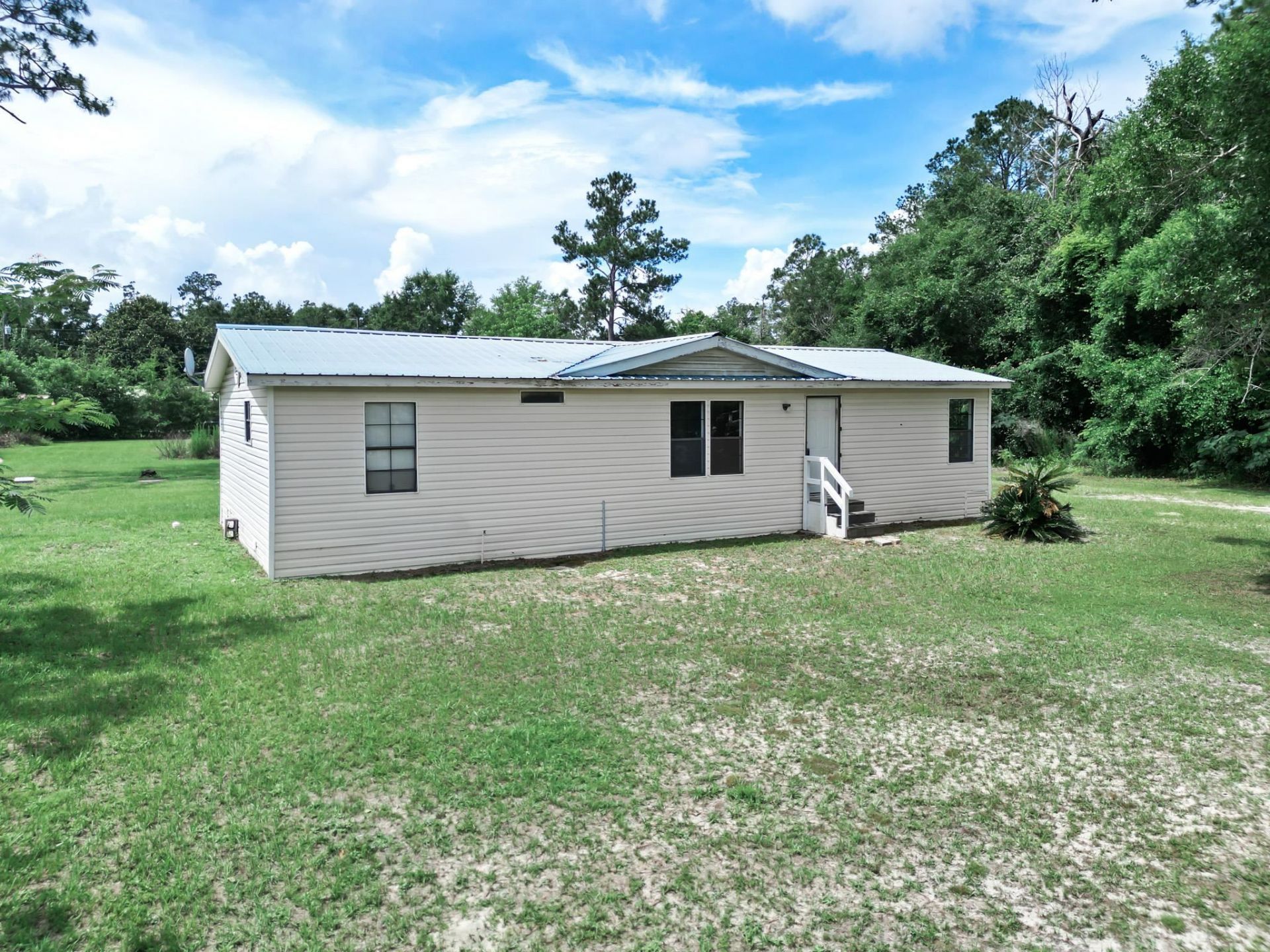 10461 NW 1st Street , Bristol, FL 32321 Photo