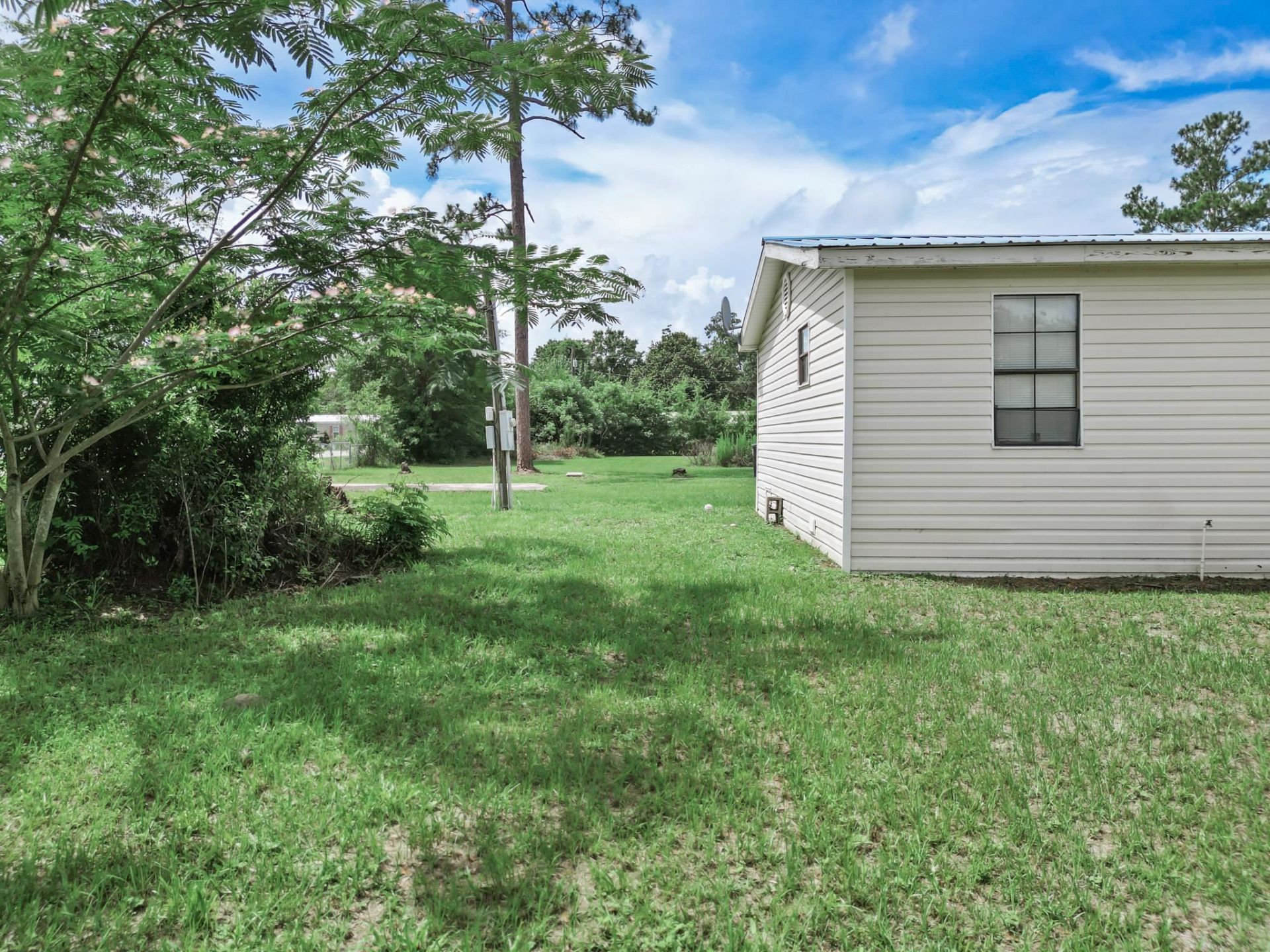 10461 NW 1st Street , Bristol, FL 32321 Photo