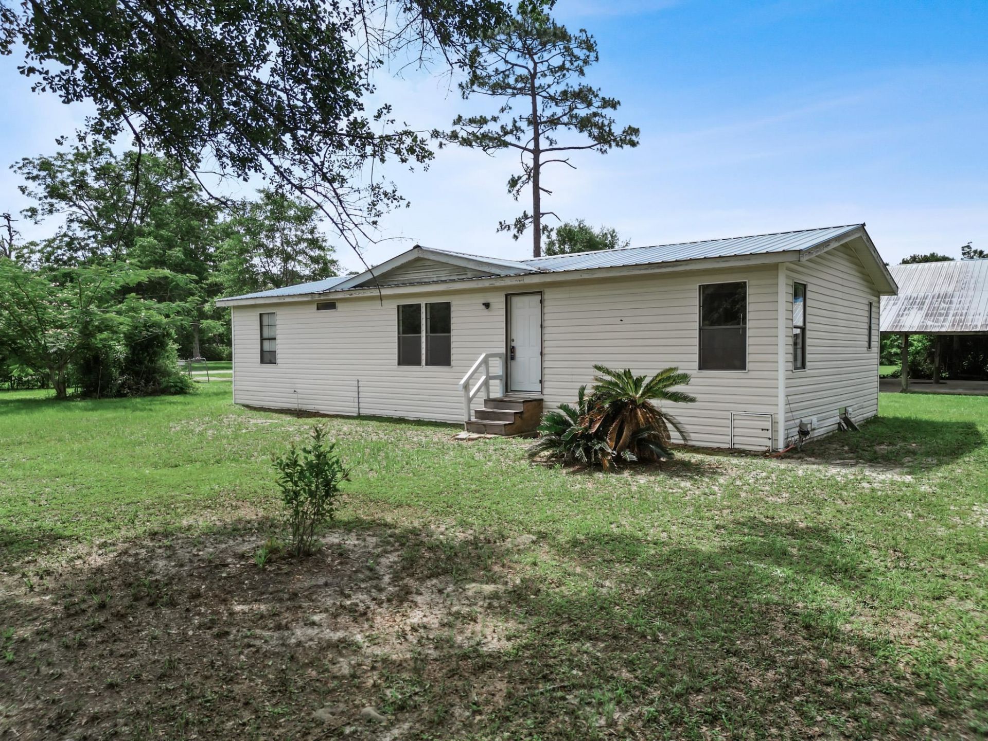 10461 NW 1st Street , Bristol, FL 32321 Photo