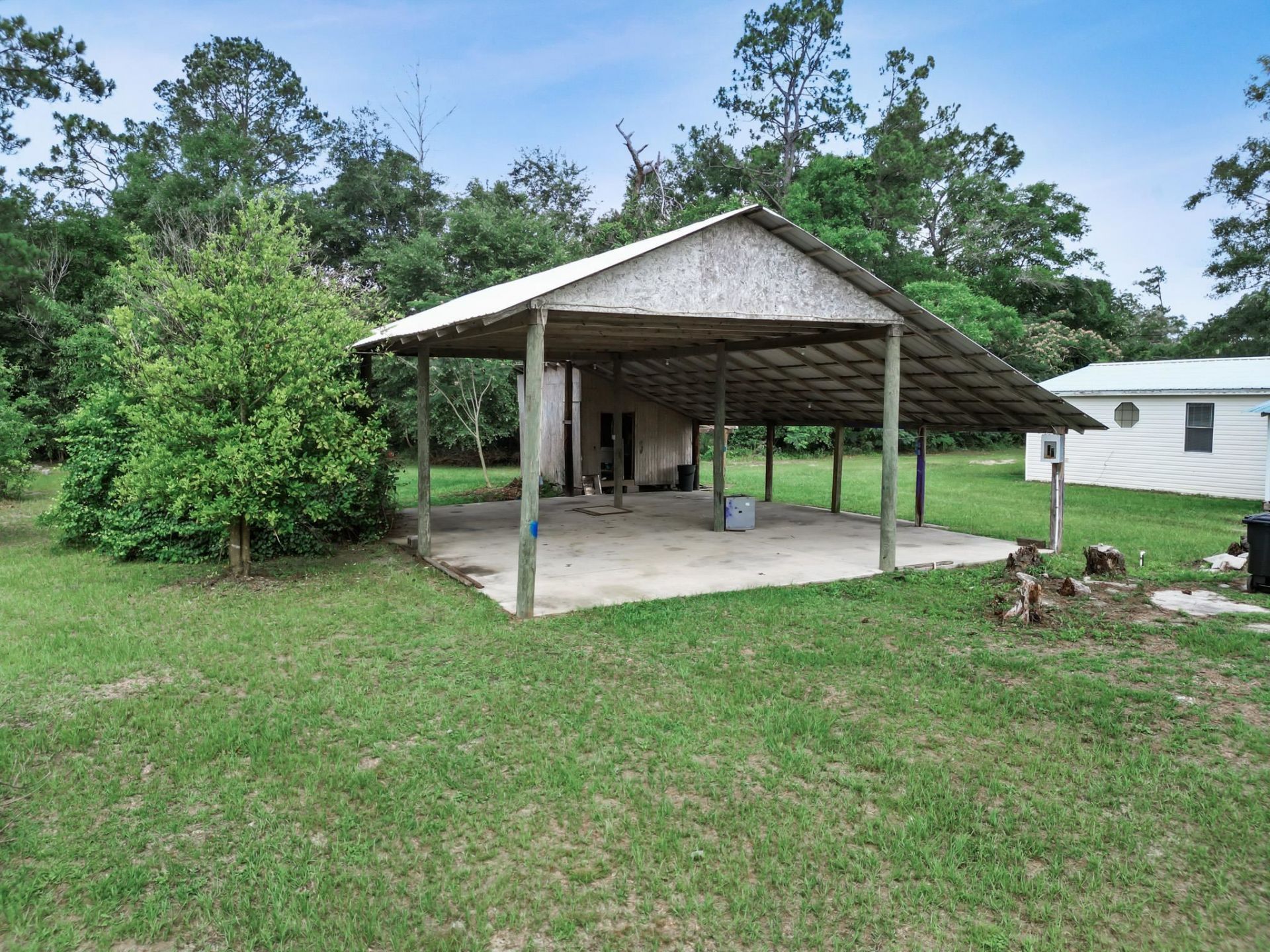 10461 NW 1st Street , Bristol, FL 32321 Photo