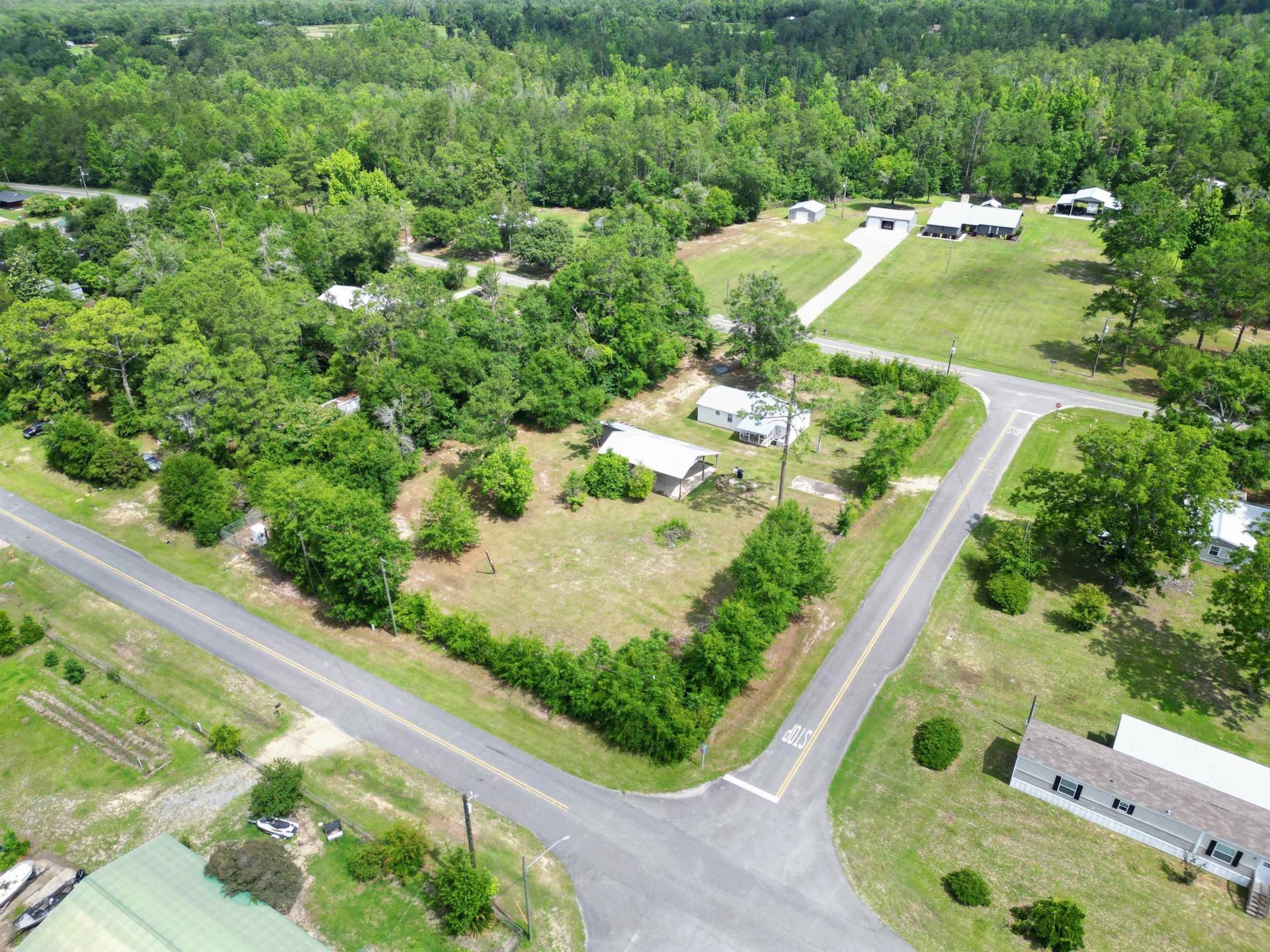 10461 NW 1st Street , Bristol, FL 32321 Photo