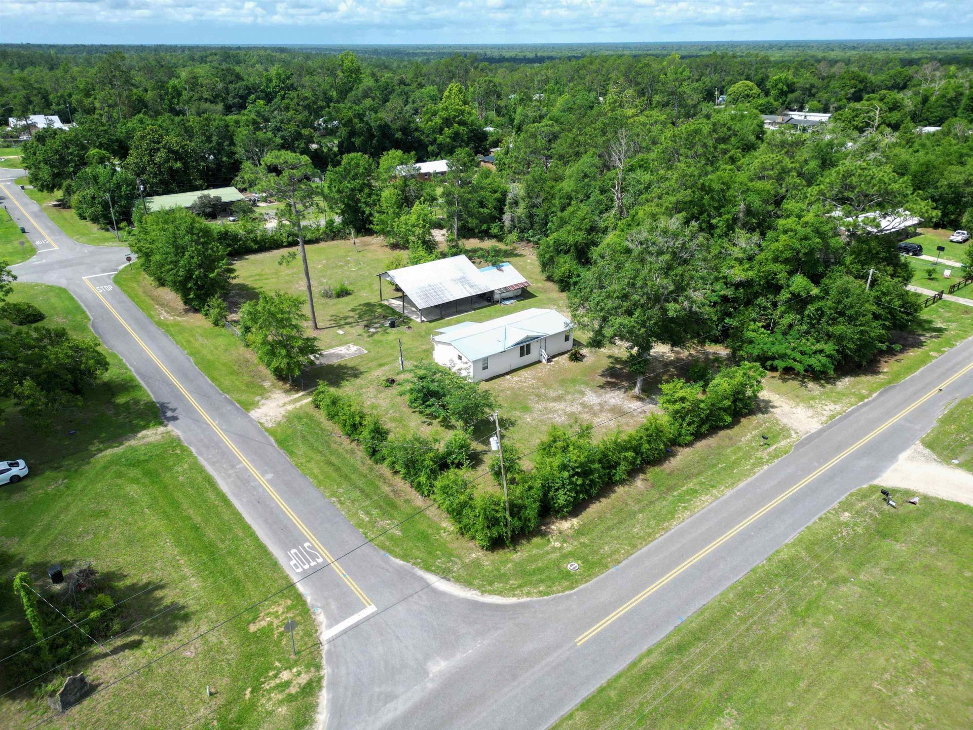 10461 NW 1st Street , Bristol, FL 32321 Photo