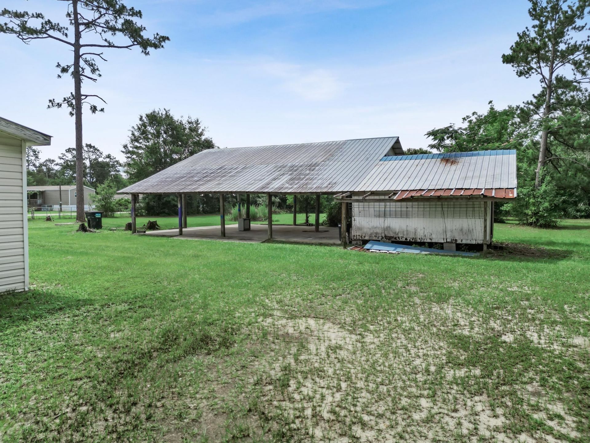 10461 NW 1st Street , Bristol, FL 32321 Photo