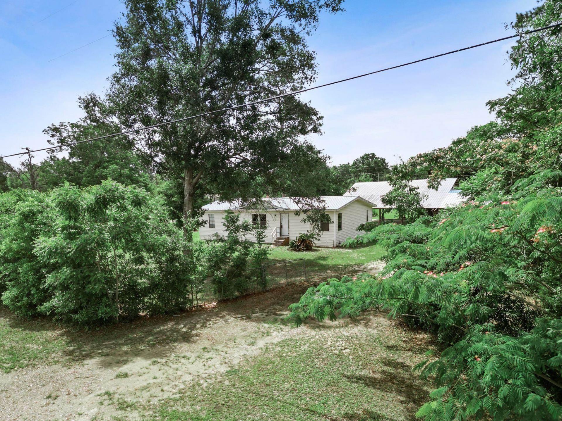 10461 NW 1st Street , Bristol, FL 32321 Photo