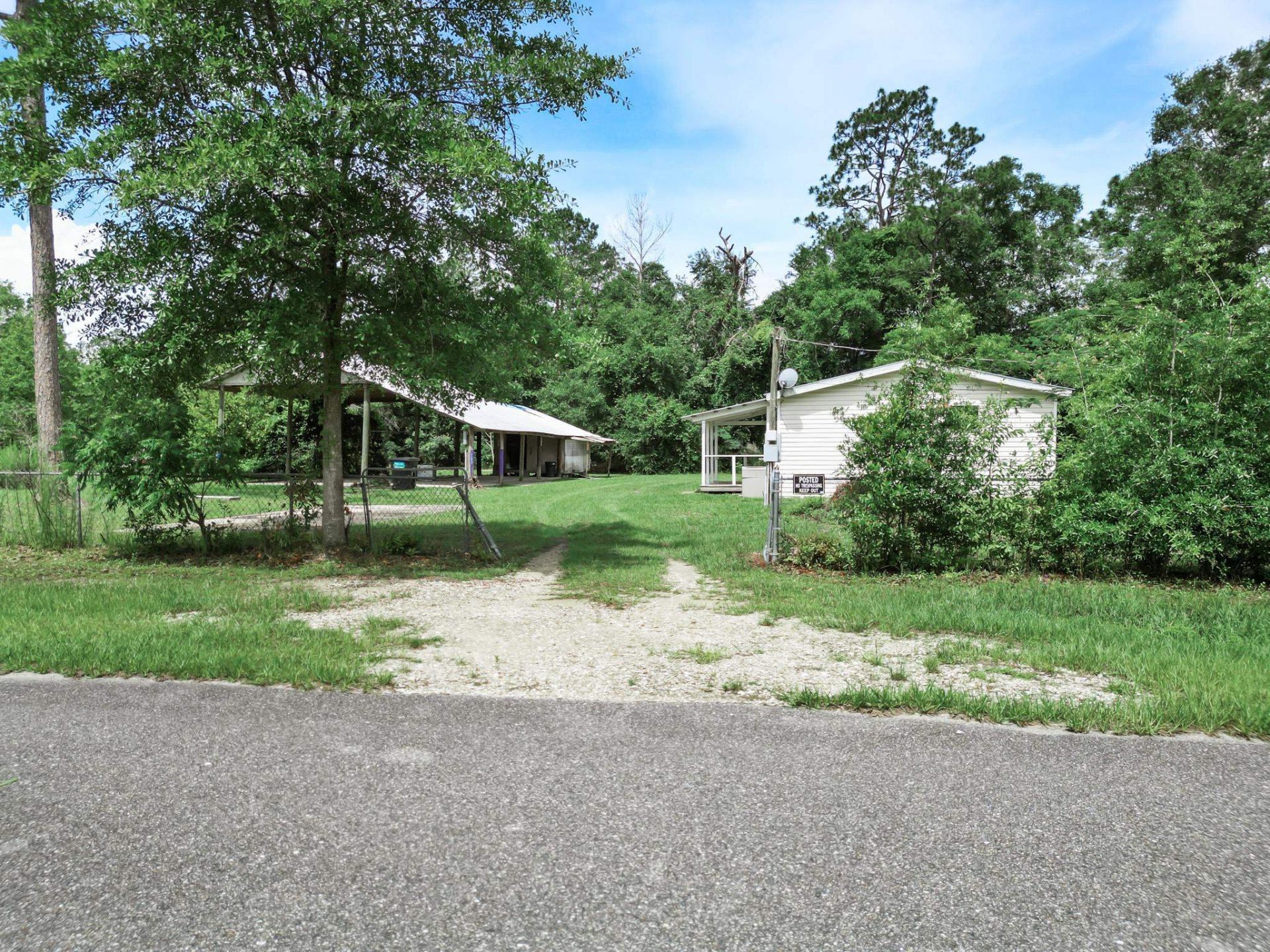 10461 NW 1st Street , Bristol, FL 32321 Photo