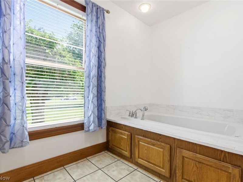 1000 Richards Way, West Farmington, OH 44491 Photo 22