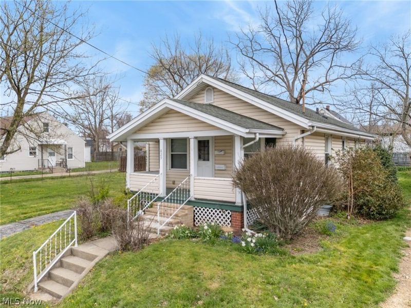 829 Indian Trail , Akron, OH 44314 Photo 28