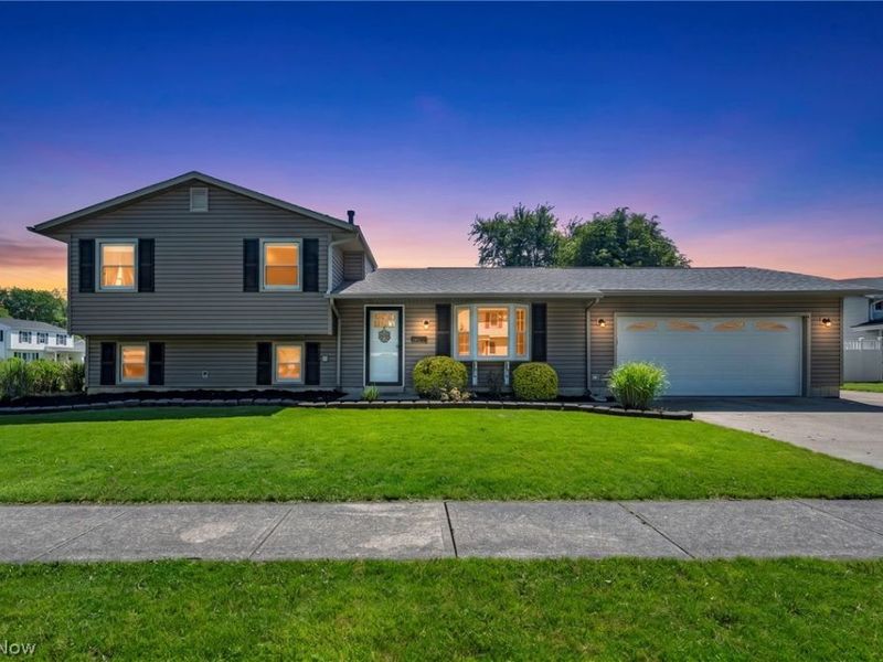 127 Edgefield Drive , Elyria, OH 44035 Photo 1