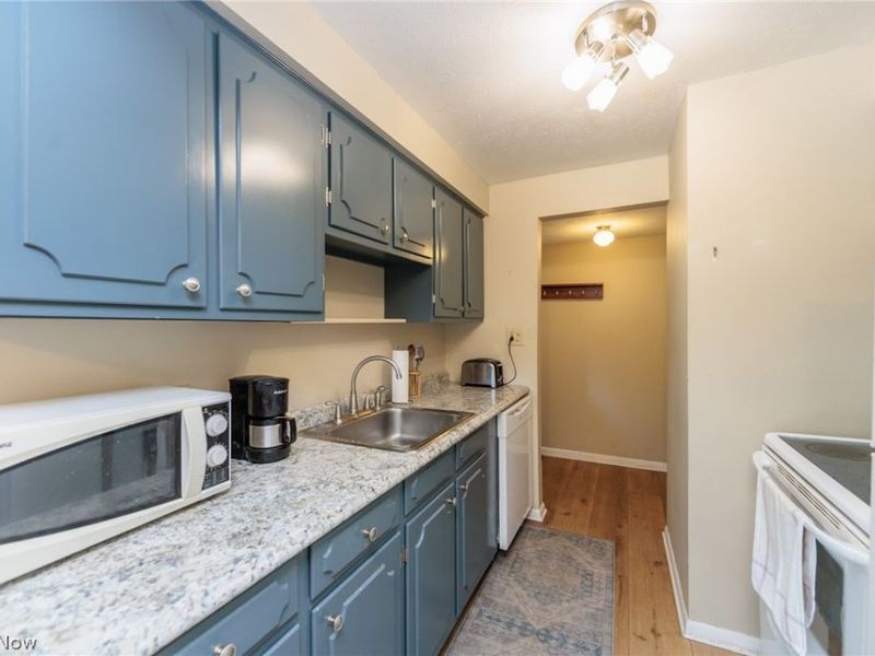 21841 River Oaks Drive , Unit B5, Rocky River, OH 44116 Photo 12