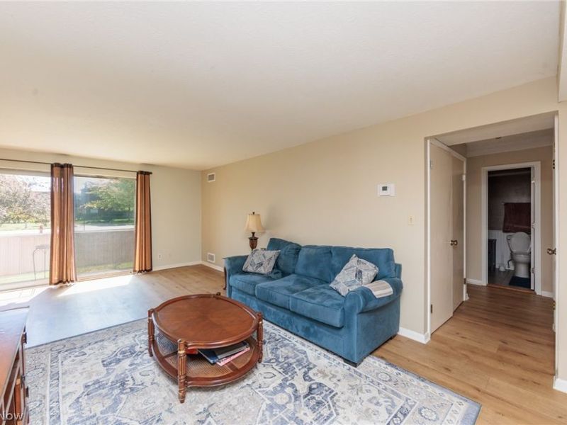 21841 River Oaks Drive , Unit B5, Rocky River, OH 44116 Photo 3