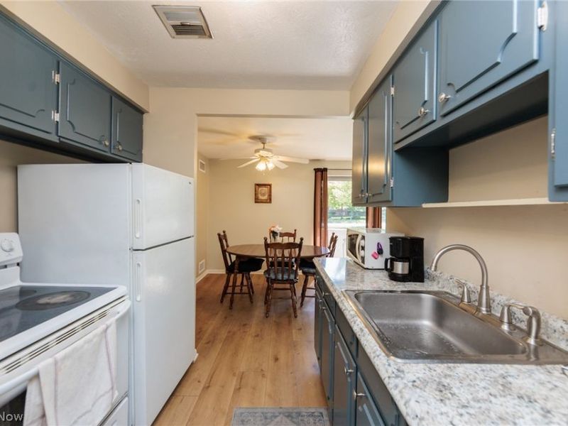 21841 River Oaks Drive , Unit B5, Rocky River, OH 44116 Photo 9