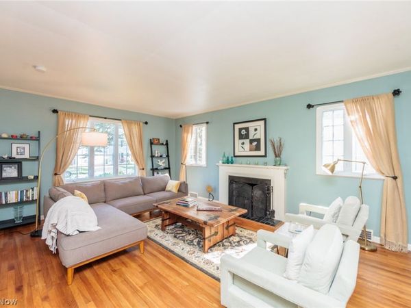 21581 Kenwood Avenue , Rocky River, OH 44116