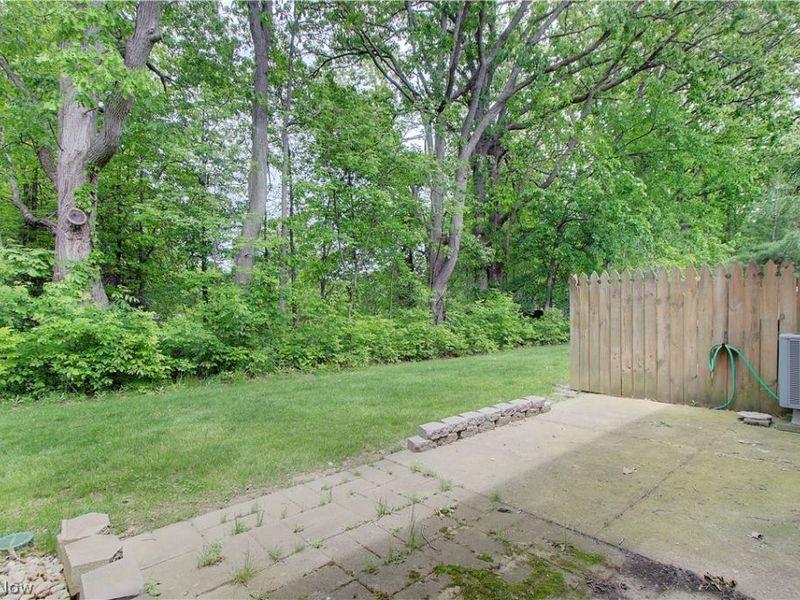 8225 Lancaster Drive, Mentor, OH 44060 Photo 23