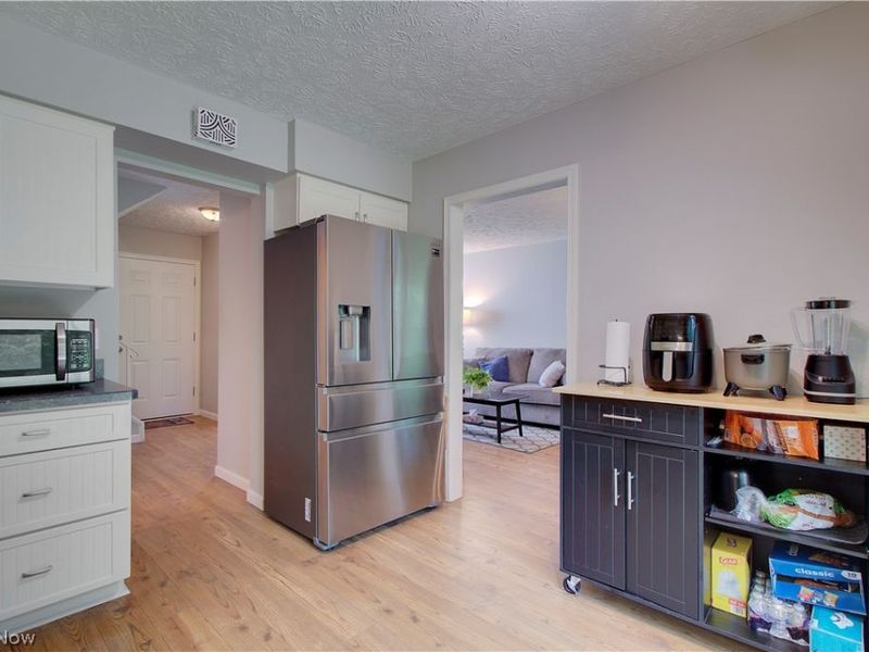 8225 Lancaster Drive, Mentor, OH 44060 Photo 8