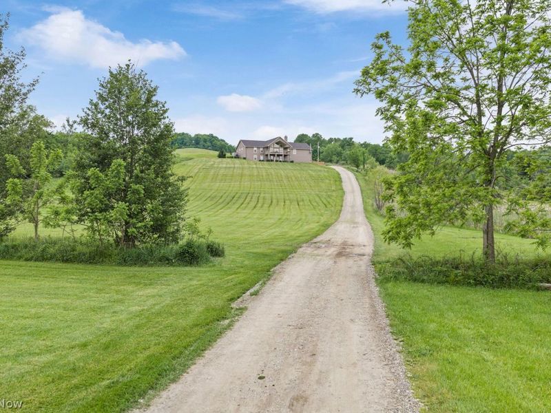 5230 Kinsey Valley Road SW, New Philadelphia, OH 44663 Photo 2