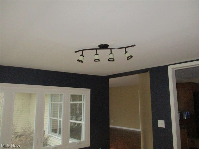17084 Sunset Drive, Chagrin Falls, OH 44023 Photo 12