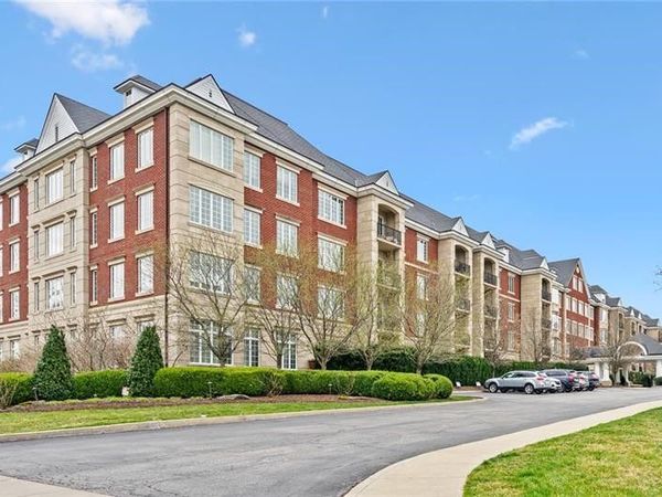 100 Vista Cir , Unit 402, Pittsburgh, PA 15238