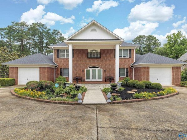 1365 Signal Point Road, Guntersville, AL 35976