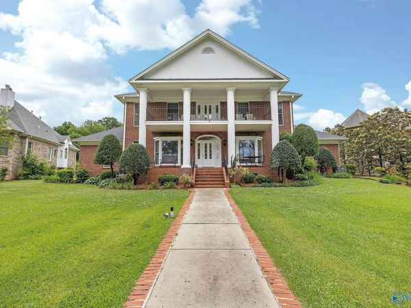 1365 Signal Point Road, Guntersville, AL 35976