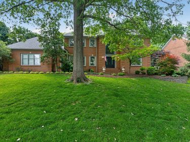 2348 The Woods Lane, Lexington, KY 40502