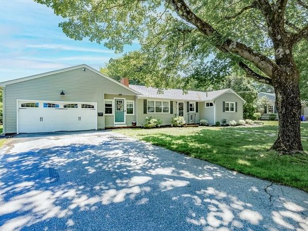 2 Amherst Rd, Andover, MA 01810