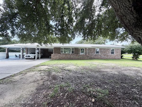22612 Hwy 613 , Moss Point, MS 39562