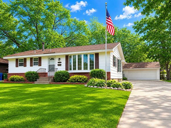 5917 5th Street NE, Fridley, MN 55432