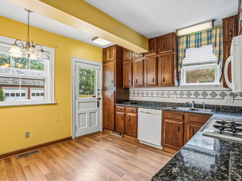 76 N Cassady Avenue , Columbus, OH 43209 Photo 15