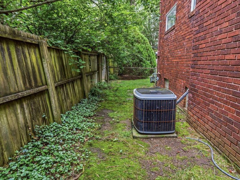 76 N Cassady Avenue , Columbus, OH 43209 Photo 45